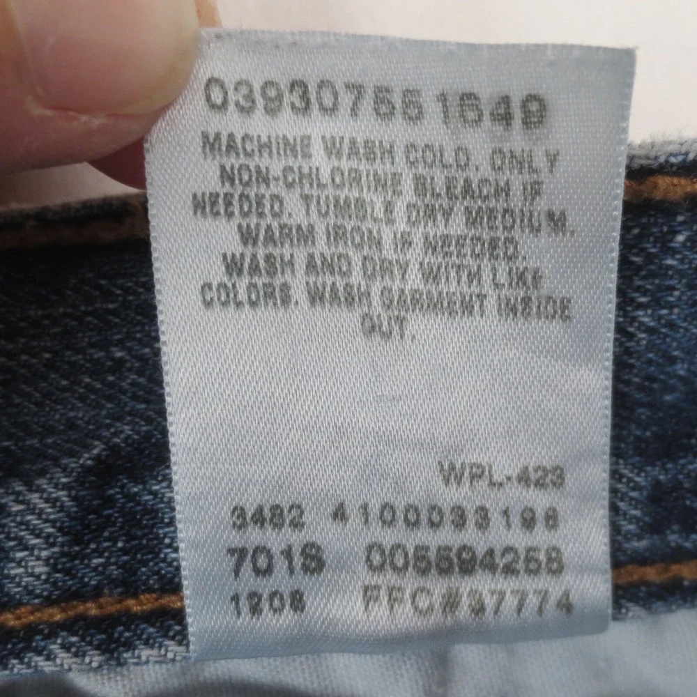 Levis levis 559